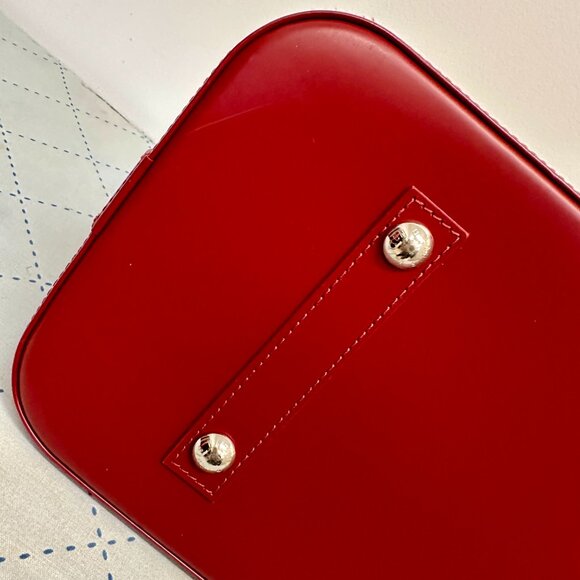 Timeless LV Alma GM in Rubis Red - Picture 6 of 12